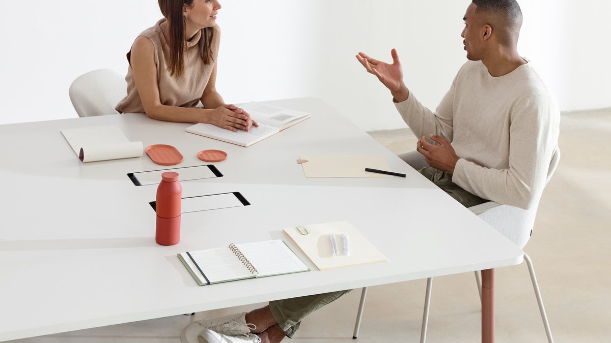 Actiu launches new table system TRAYY - table system