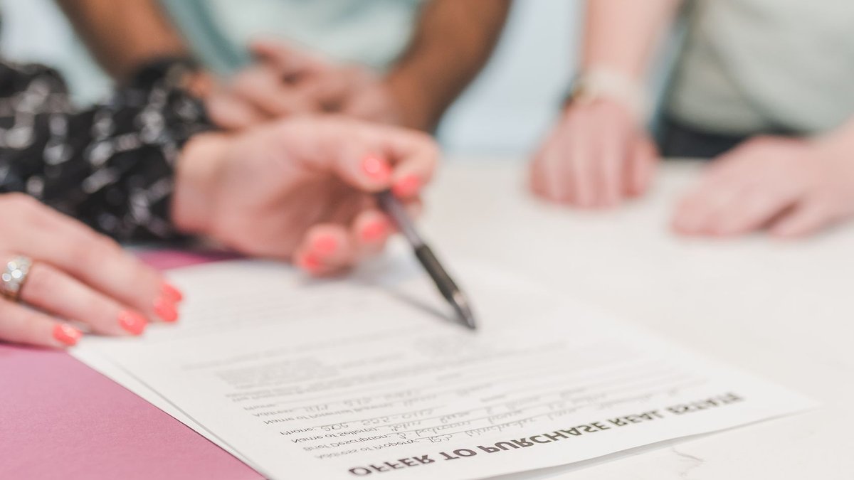 Real Estate Buyers Use Escrow Services Real Estate Buyers Use Escrow Services - escrow services