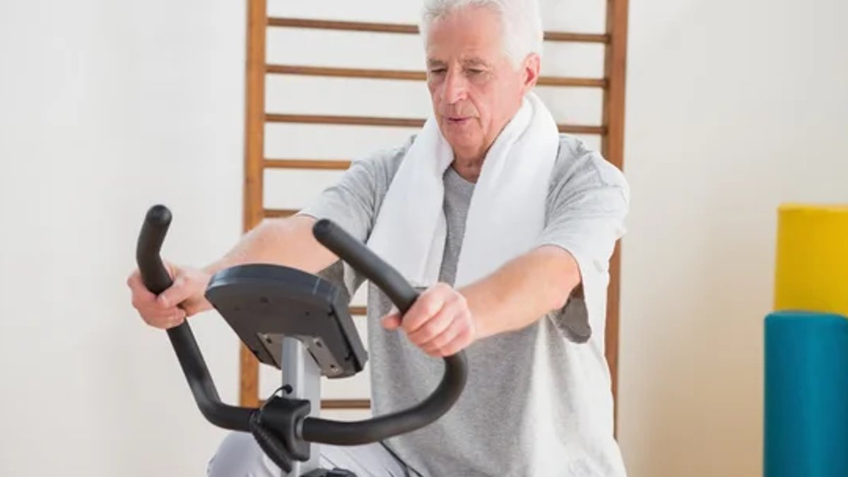 Stay active with these senior fitness tips - senior fitness