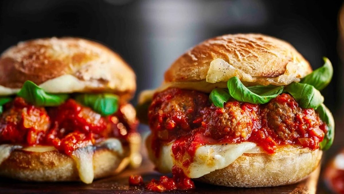 M&S ingredient sparks Italy craving after Tom Kerridge recipe M&S ingredient sparks Italy craving after Tom Kerridge recipe - marks & spencer italian passata