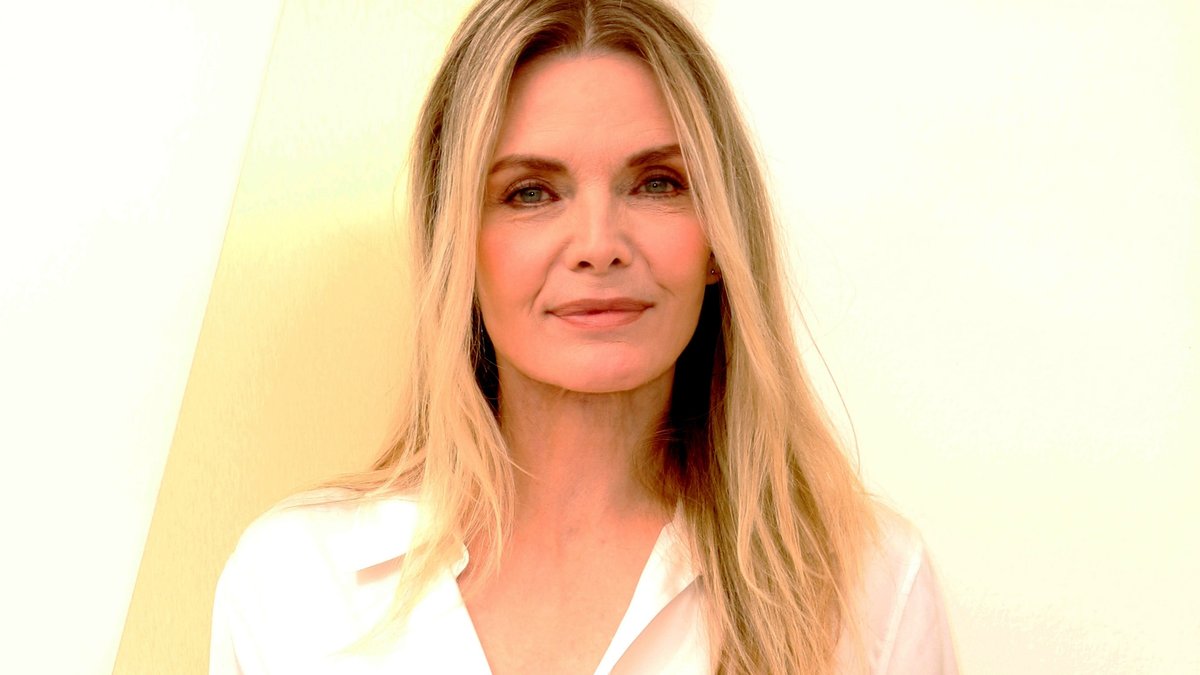 Michelle Pfeiffer’s home blends glamour with natural style Michelle Pfeiffer’s home blends glamour with natural style - home renovation