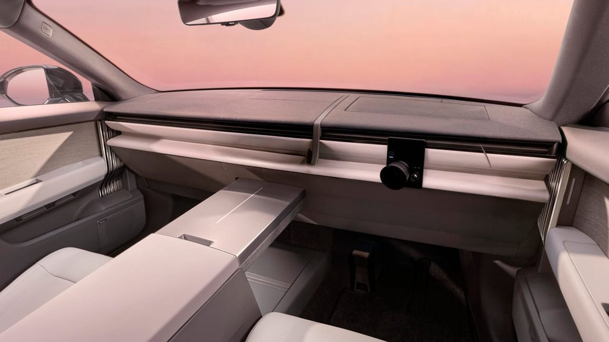 Jaguar Land Rover Ditches Buttons for Vibes - jaguar land rover