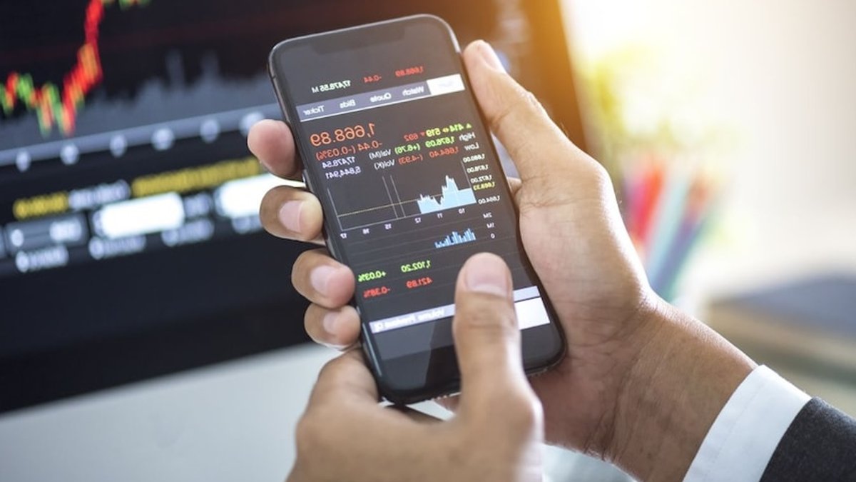 Stocks steady ahead of trading day - indian stocks