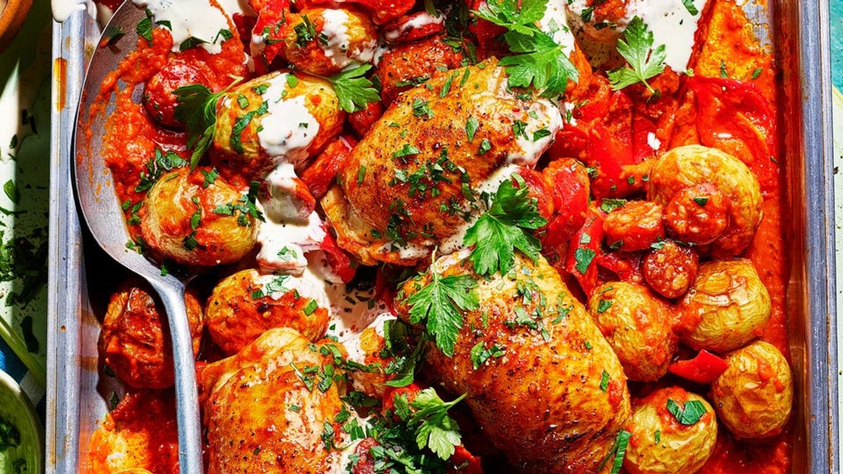 Crispy chicken traybake with patatas bravas Crispy chicken traybake with patatas bravas - chicken traybake