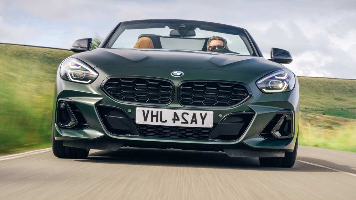 Manual transmission gives BMW roadster an edge over Supra - bmw z4 handschater