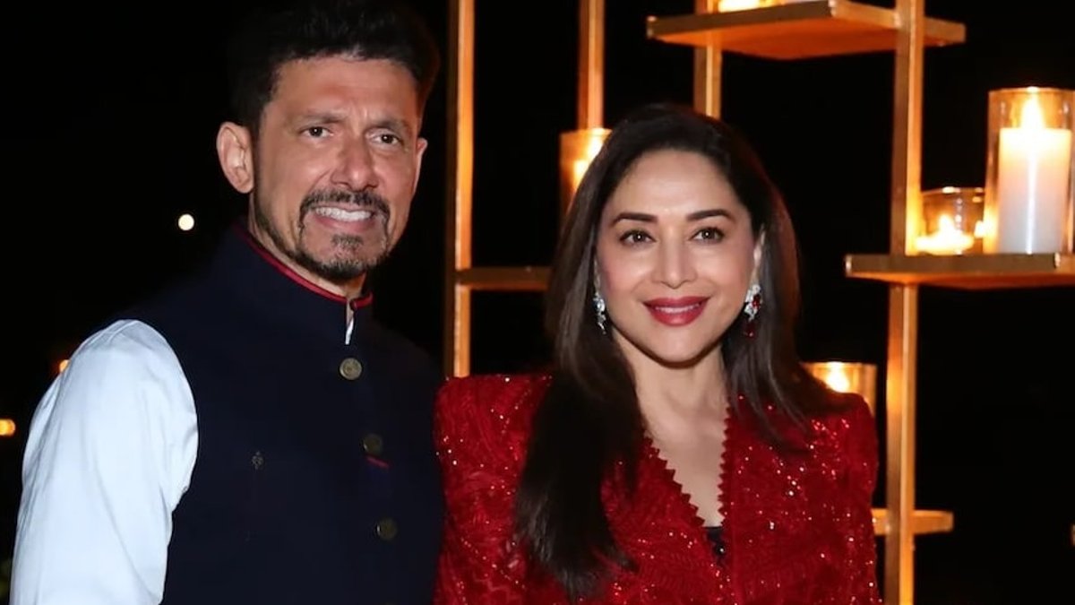 Madhuri Dixit sells Juhu flat for ₹4.4 crore - juhu flat sale