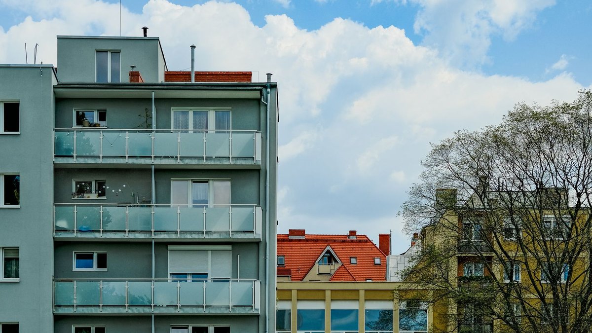 Housing Market Sees Slight Price Increase - housing market