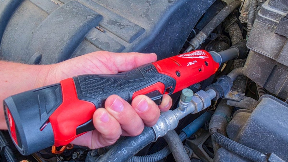 Milwaukee M12 Ratchet Gets Longer Reach Milwaukee M12 Ratchet Gets Longer Reach - m12 ratchet