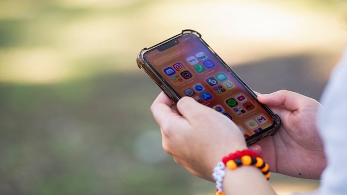 Meta removes 756k Australian teen accounts - teen accounts
