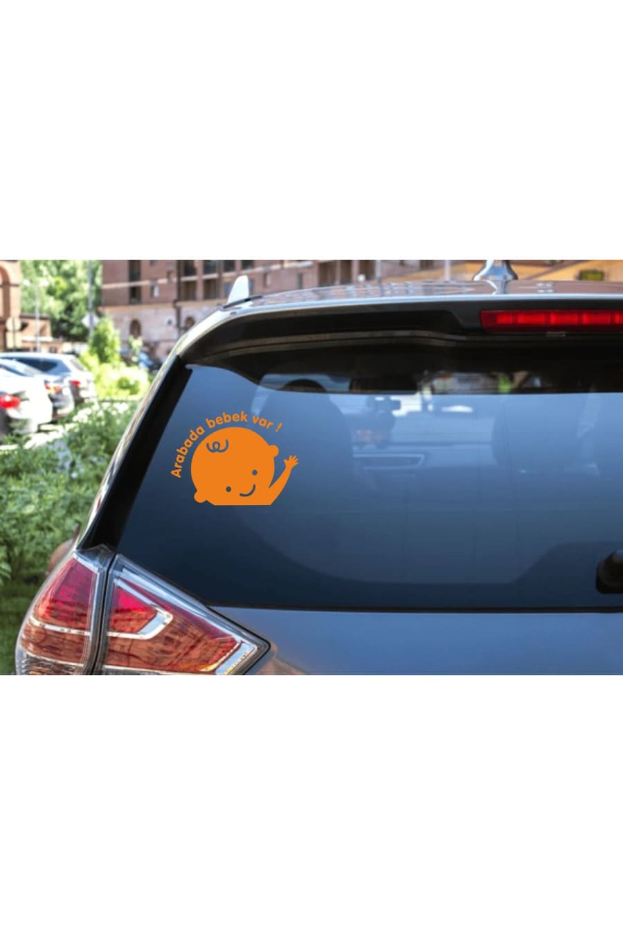 Arabada Bebek Var Cam Sticker 15x11 Cm