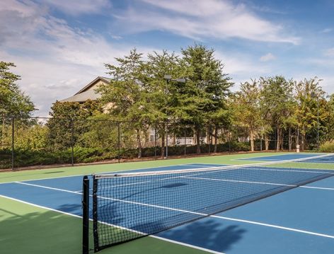 Tennis Court at Lake Lanier Club luxury apartment homes in Atlanta, GA