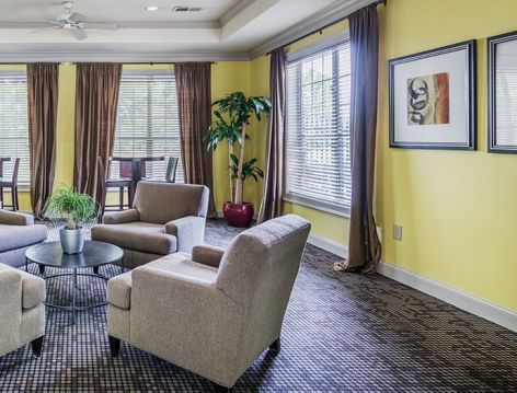 Lounge at Post Crossing luxury apartment homes in Atlanta, GA