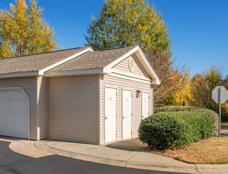Detached Garage at Colonial Grand at University Center luxury apartment homes in Charlotte, NC