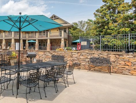 Deck at Colonial Grand at Trinity Commons luxury apartment homes in Raleigh, NC