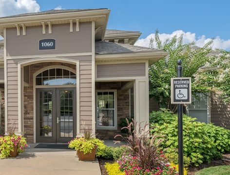 Exterior at Avondale at Kennesaw Farms luxury apartment homes in Gallatin, TN