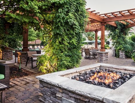 Firepit and Grill at Venue at Cool Springs luxury apartment homes in Franklin, TN