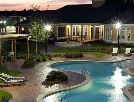 Pool at Colonial Grand at Onion Creek luxury apartment homes in Austin, TX