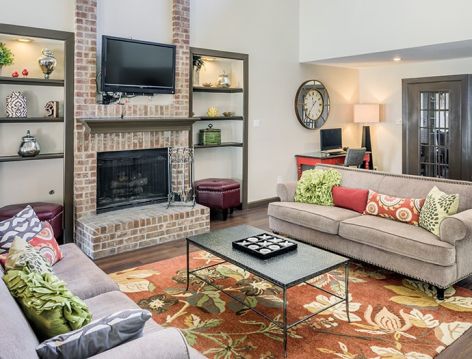 Leasing Office at Sixty 600 luxury apartment homes in Austin, TX