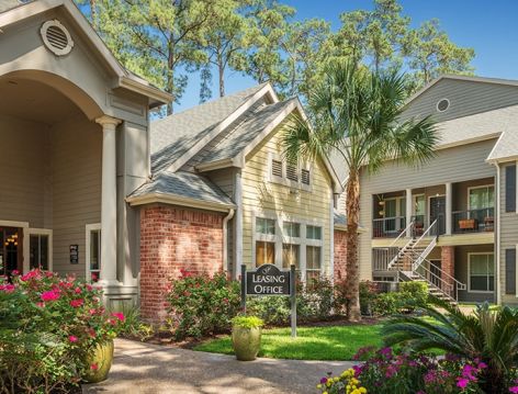 Exterior at Greenwood Forest luxury apartment homes in Houston, TX