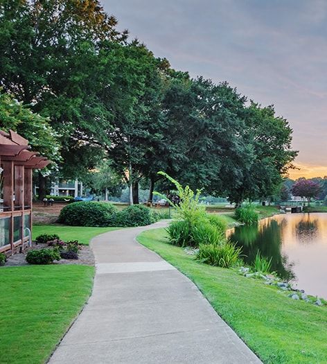 Exterior Lake at Colonial Grand at Edgewater luxury apartment homes in Huntsville, AL
