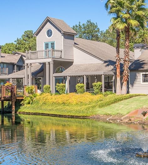 Lake View at Runaway Bay luxury apartment homes in Charleston, SC