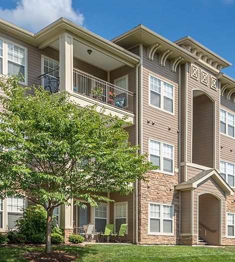 Exterior 2 at Avondale at Kennesaw Farms luxury apartment homes in Gallatin, TN