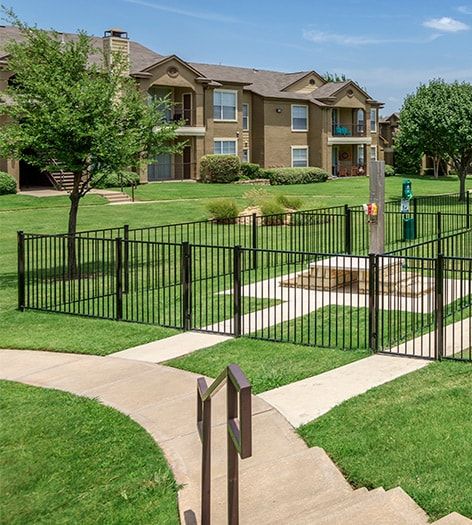 Dog park at Boulder Ridge luxury apartment homes in Dallas, TX