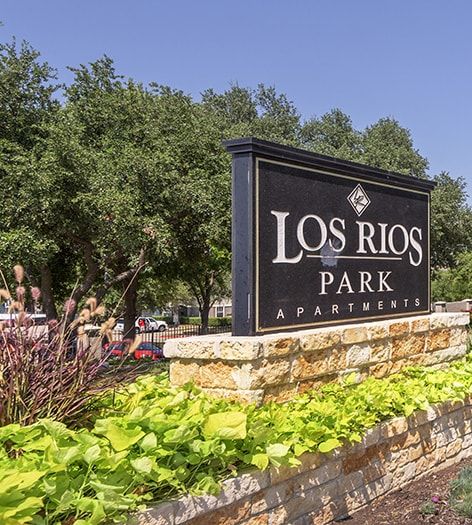 Signage at Los Rios luxury apartment homes in Plano, TX