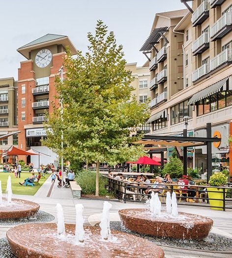 Courtyard and shopping at Post Pentagon Row luxury apartment homes in Arlington, VA Near Washington DC