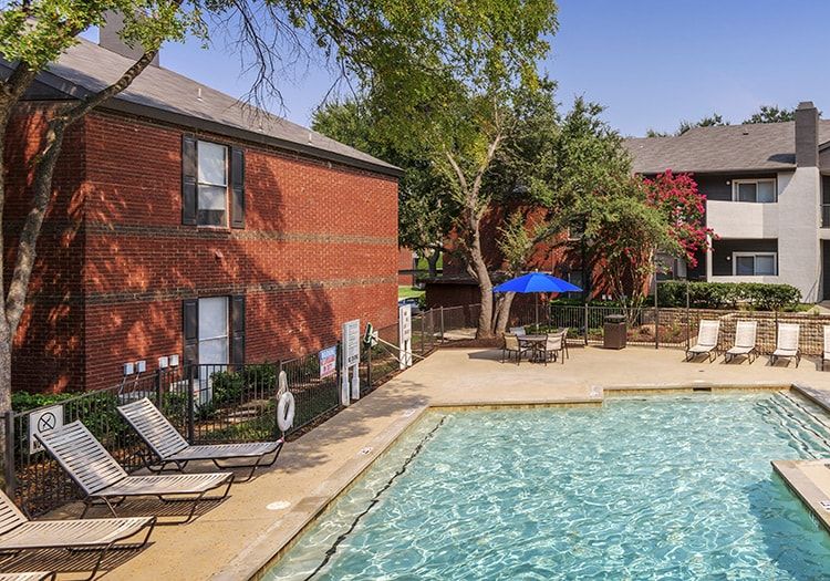Pool 2 at Colonial Village at Grapevine luxury apartment homes in Grapevine, TX near Dallas