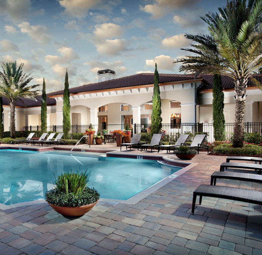A sunsetting sky over a pool in Orlando