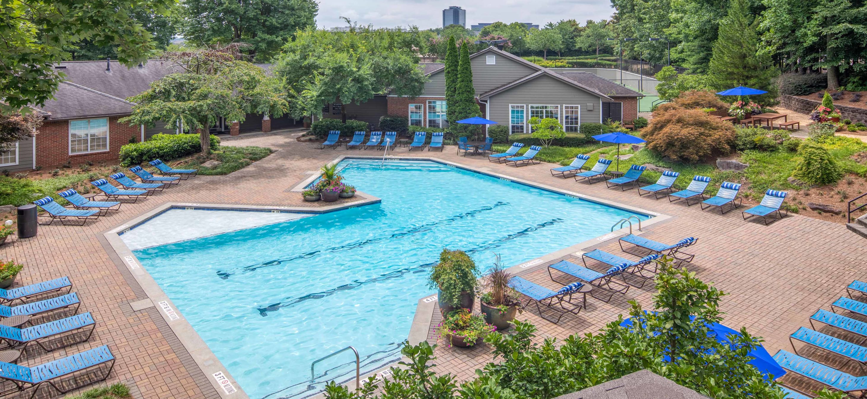 Luxury Apartments & Townhomes in Dunwoody Atlanta Post Crossing MAA