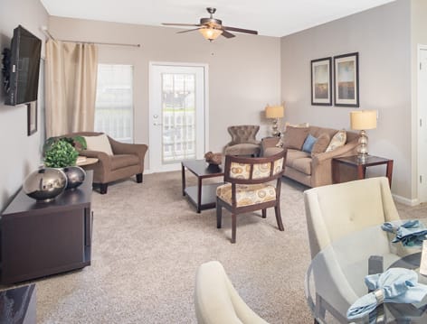 Dining Room at Colonial Grand at Barrett Creek luxury apartment homes in Atlanta, GA