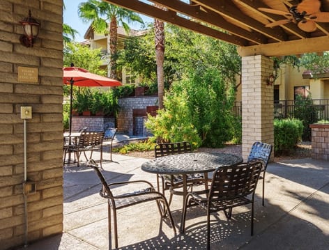 Grilling Area at Edge at Lyons Gate luxury apartment homes in Phoenix, AZ