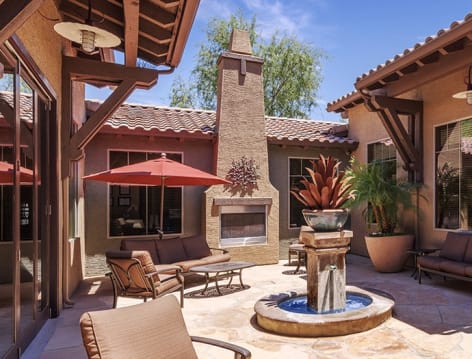 Courtyard at Sky View Ranch luxury apartment homes in Phoenix, AZ
