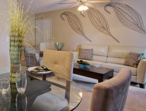 Dining Room at St Augustine at the Lake luxury apartment homes in Jacksonville, FL
