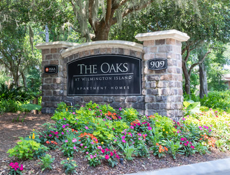 Entrance at Oaks at Wilmington Island luxury apartment homes in Savannah, GA