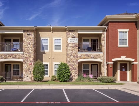 Parking at Colonial Grand at Canyon Creek luxury apartment homes in Austin, TX