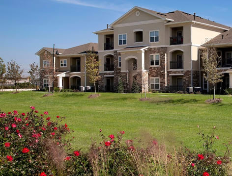 Exterior at Colonial Grand at Double Creek luxury apartment homes in Austin, TX