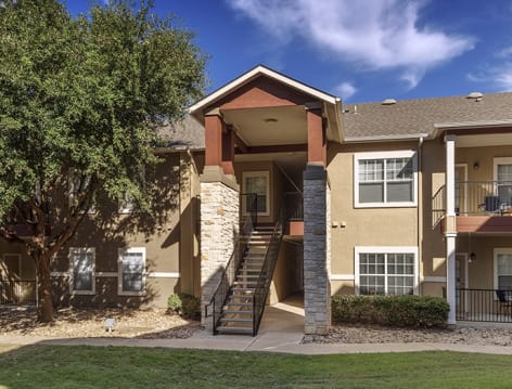 Exterior 2 at Colonial Village at Sierra Vista luxury apartment homes in Austin, TX