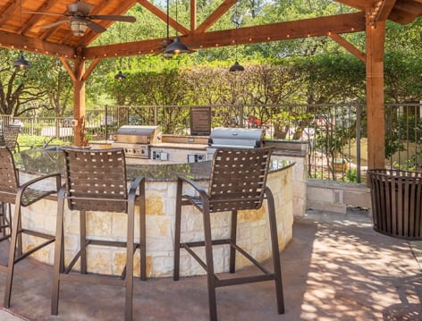 Grill at Legacy at Western Oaks luxury apartment homes in Austin, TX
