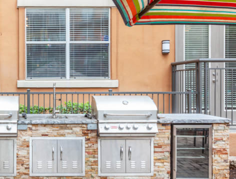 Outdoor Entertaining Area at Post Midtown Square luxury apartment homes in Houston, TX