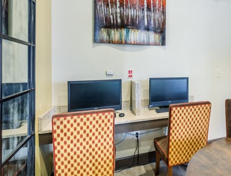 Business center at Hamptons at Hunton Park luxury apartment homes in Richmond, VA