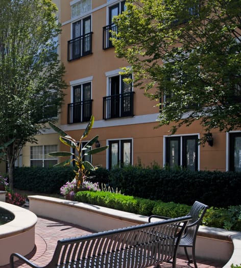 Courtyard at Post Park at Phillips Place luxury apartment homes in Charlotte, NC