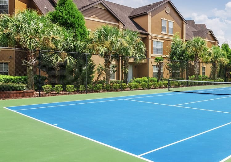 Tennis Court at Village Oaks luxury apartment homes in Tampa, FL