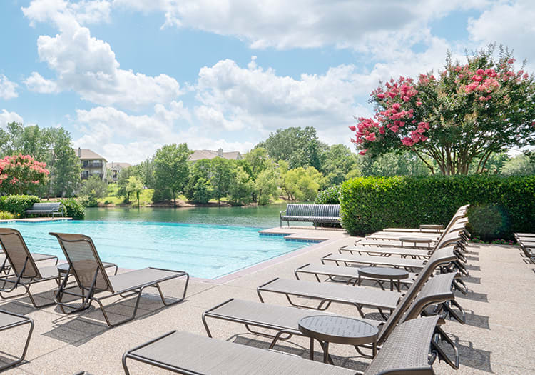 Daytime Pool at Reserve at Dexter Lake luxury apartment homes in Memphis, TN