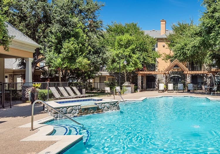 Pool 2 at Colonial Grand at Quarry Oaks luxury apartment homes in Austin, TX