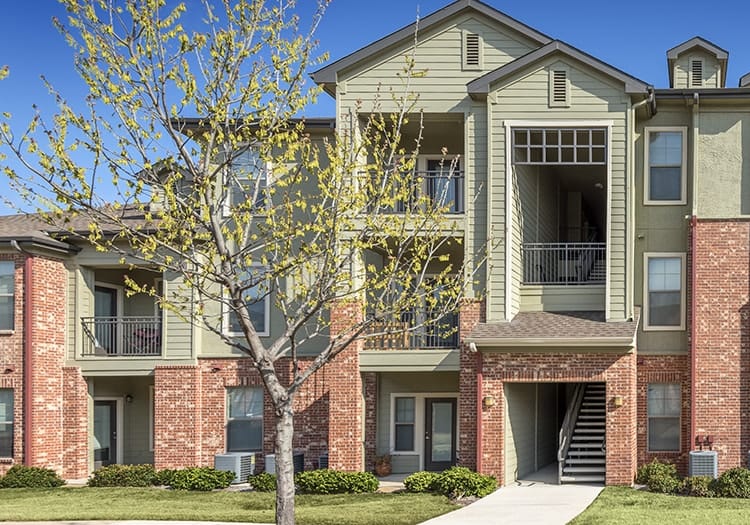 Exterior 2 at Copper Ridge luxury apartment homes in Dallas, TX