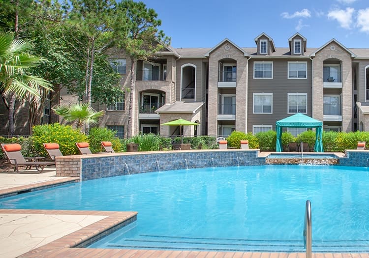Pool at Park Place Houston luxury apartment homes in Houston, TX