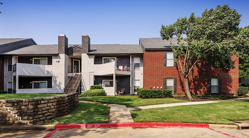 Exterior at Colonial Village at Grapevine luxury apartment homes in Grapevine, TX near Dallas